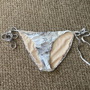 NWT COTTON ON Seamless Cheeky Floral Bikini Bottom